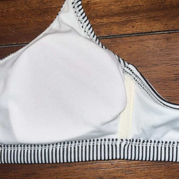 Striped Swim Top size Small- Padded w/ Adjustable straps and Double Metal Clasp - Picture 3 of 8